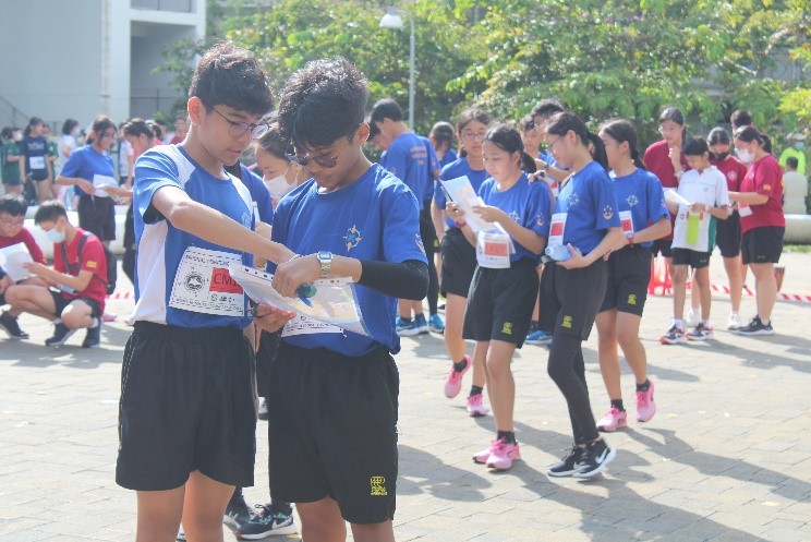 Planning their routes before starting the race